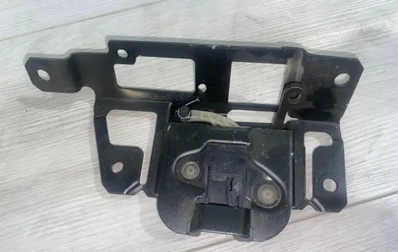 BMW X3 E83 Tailgate/trunk/boot lock/catch/latch 51247057364