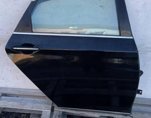 Hyundai Genesis Rear door 77004B1000