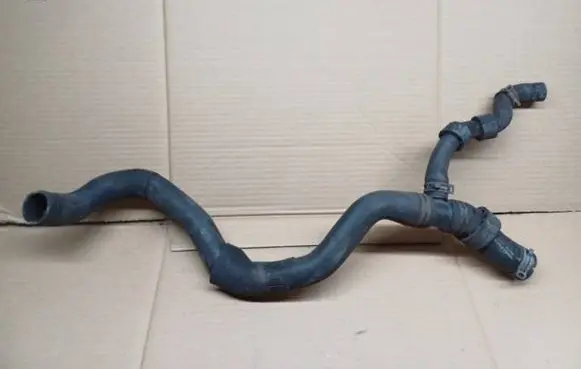 Seat Toledo IV (NH) Engine coolant pipe/hose 6R0122051AB ZD111010