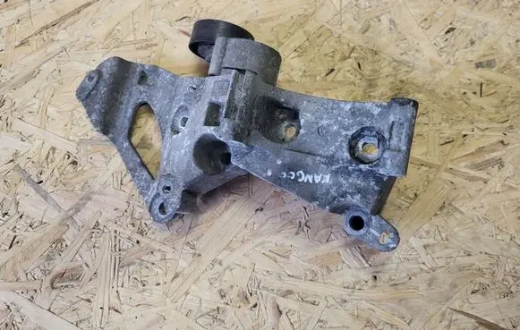 Renault Megane II Generator/alternator bracket 8200279705