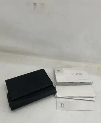 Volvo V40 Owners service history hand book 