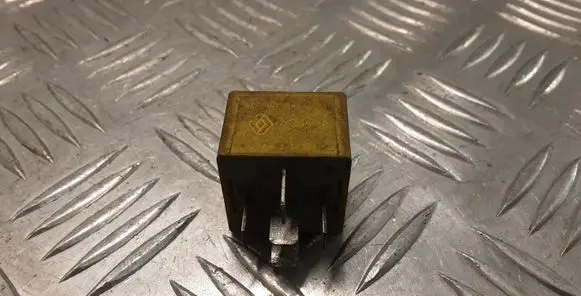 Renault Scenic I Other relay 7700844253