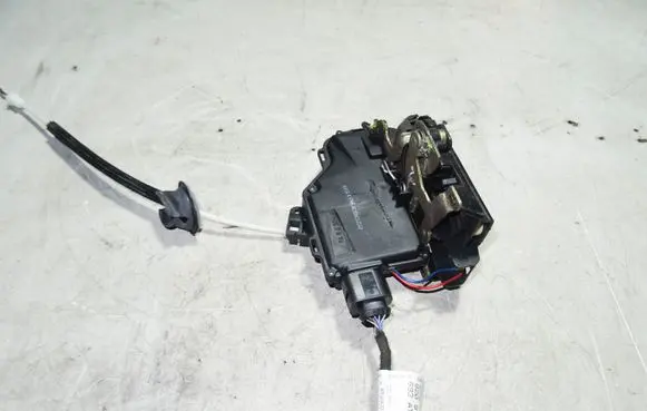 Audi A2 Rear door lock 8Z0839015A