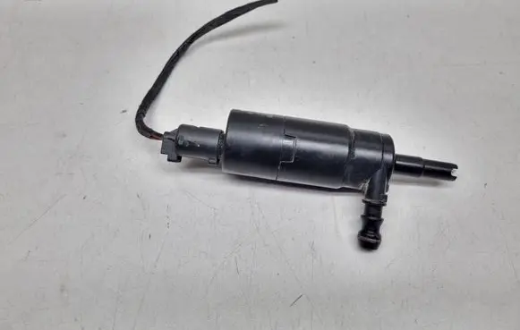BMW 3 E90 E91 Headlight washer pump 8377430