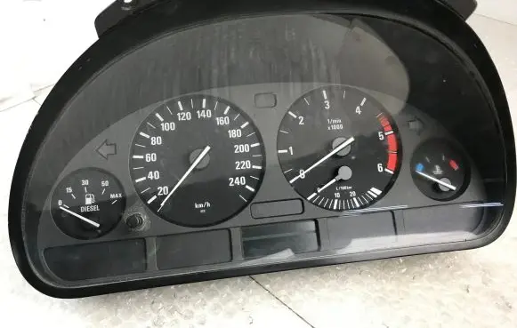 BMW 5 E39 Speedometer (instrument cluster) 8381198