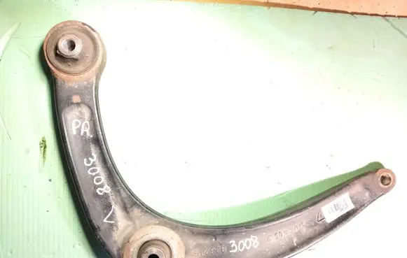 Peugeot 3008 I Front lower control arm/wishbone 7BTGM1