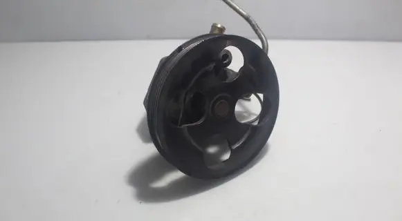 Mitsubishi Carisma Power steering pump