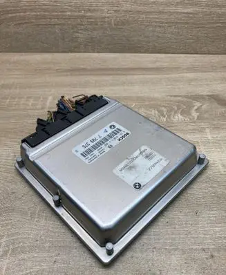 BMW 5 E39 Engine control unit/module ECU 7789376 0281010314