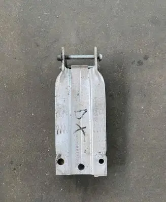 Mercedes-Benz E W212 Front bumper shock/impact absorber 2126200695