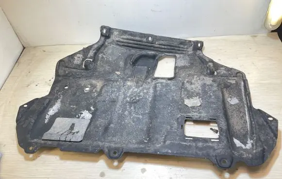 Ford Focus Engine splash shield/under tray F1F16P013DA