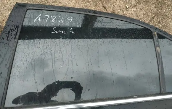 Hyundai Sonata Rear door window glass