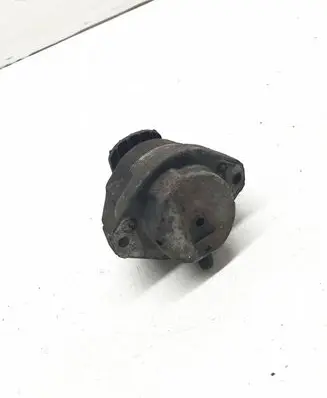BMW 5 E60 E61 Engine mount bracket 6761092