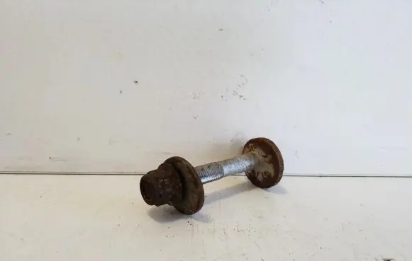 Volkswagen e-Golf Rear suspension camber bolt 