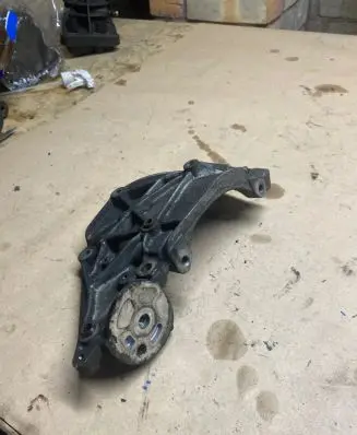 Ford Focus C-MAX Generator/alternator bracket 9650034280