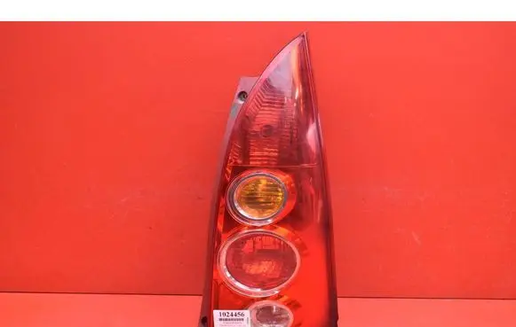 Mazda Premacy Rear/tail lights 220-61961