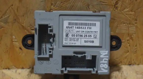 Ford Focus Door control unit/module 6N4T14B533FH