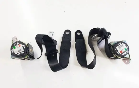 Mini Cooper Countryman R60 Rear seatbelt