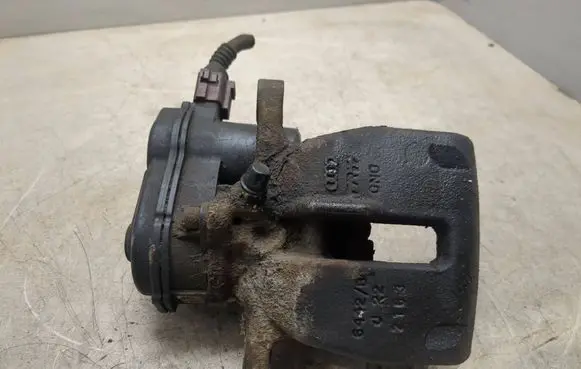 Audi A5 8T 8F Rear brake caliper 32335478