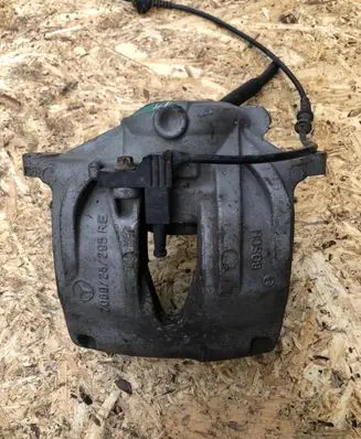Mercedes-Benz E W211 Front brake caliper Z06028295