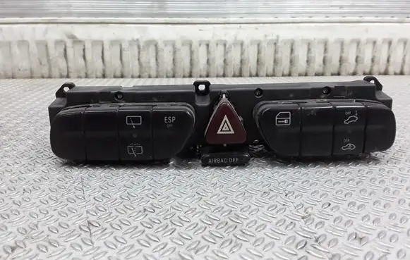 Mercedes-Benz C W203 Hazard light switch 2038219058