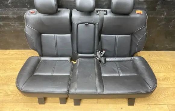 Ford Mondeo MK IV Second row seats
