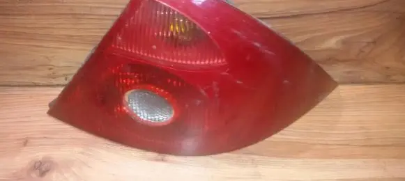 Ford Mondeo Mk III Rear/tail lights