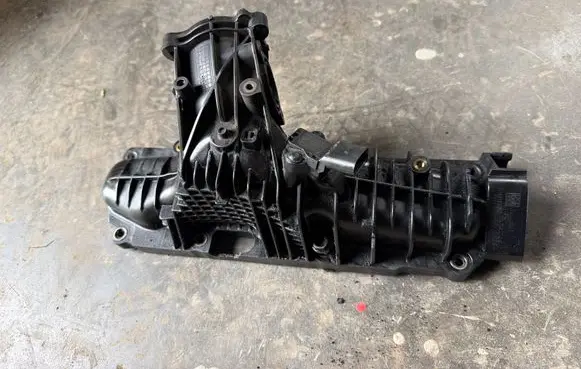 Volkswagen Crafter Intake manifold 03K906051