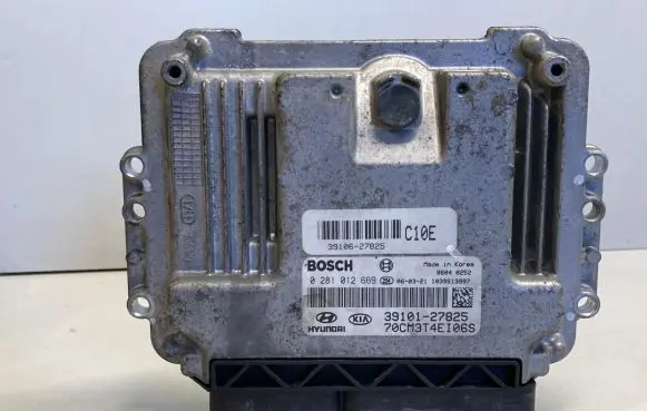 Hyundai Santa Fe Engine control unit/module 3910127825 0281012669 70CM3T4EI06S