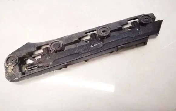 Volkswagen Touran I Front bumper mounting bracket 1t0807050