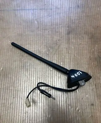 Peugeot 4007 Radio antenna 
