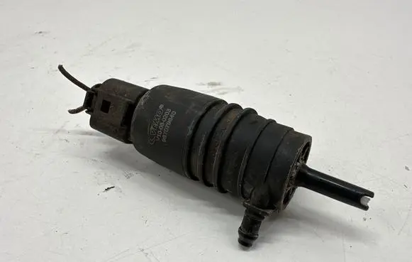 Mercedes-Benz E W211 Windscreen/windshield washer pump