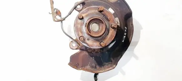 Toyota Auris 150 Front wheel hub 