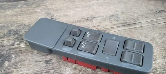 Volvo S40, V40 Electric window control switch 815235