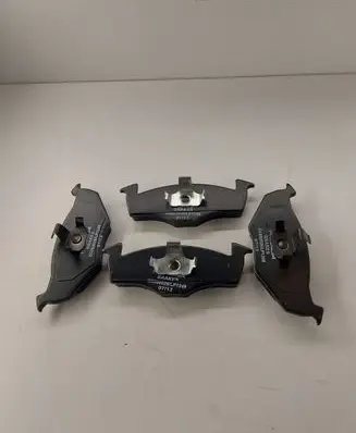 Volkswagen Polo III 6N 6N2 6NF Brake pads (front) LP1249