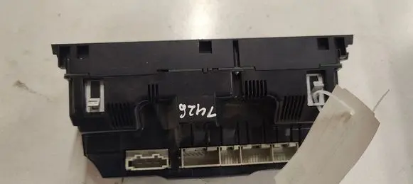 Audi A6 S6 C6 4F Climate control unit 4F1820043AG 5HB00883351 4F0910043A