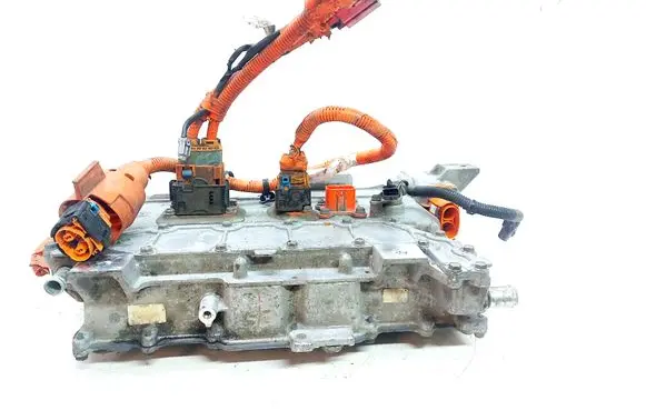 Nissan Leaf I (ZE0) Voltage converter inverter 