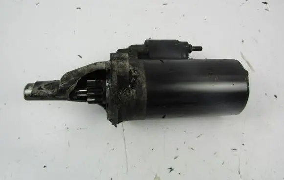 Volkswagen PASSAT B5.5 Starter motor 0001109021