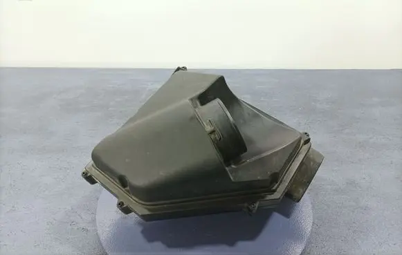 BMW M3 Air filter box 8095804