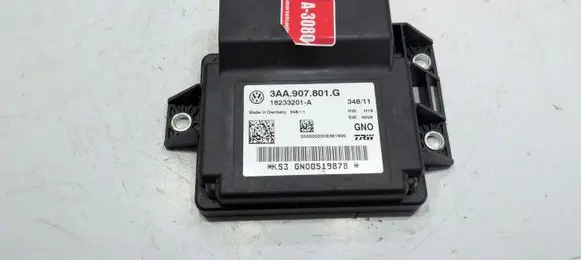 Volkswagen PASSAT B7 Hand brake control module 3AA907801G