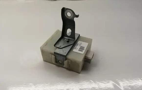 Toyota Avensis T250 Door central lock control unit/module 8974105070 73668012