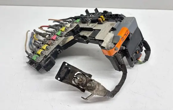 Peugeot 508 Fuse module 9665878080 PCEAP00525 6F0090081