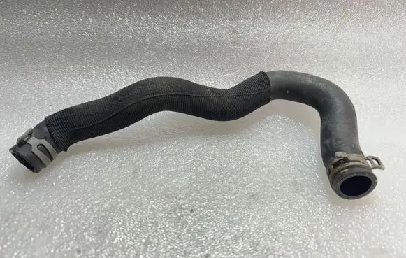 Volkswagen PASSAT B6 Engine coolant pipe/hose 3C0121157CC