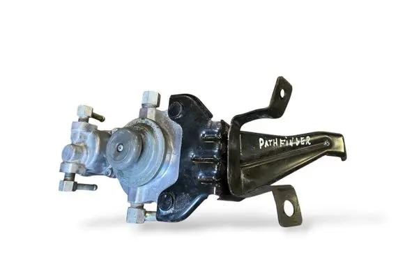 Nissan Pathfinder R51 Fuel pressure regulator 