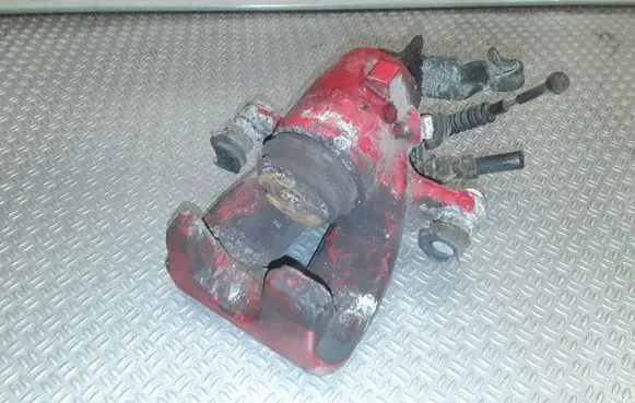 Volkswagen Touran I Rear brake caliper 