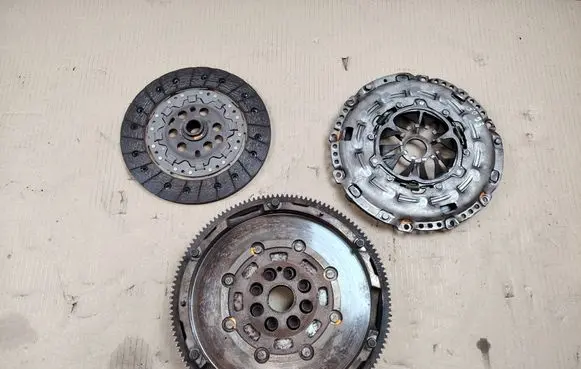 Volkswagen PASSAT B6 Clutch set kit 06J105266B 323064110 123046310