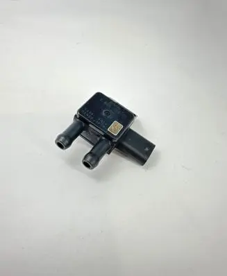 BMW 2 F22 F23 Exhaust gas pressure sensor 7805758 12305R10
