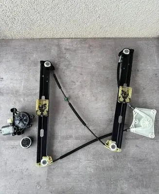 Volkswagen T-Roc Front door window regulator with motor 2GA837461F 5Q0959802A