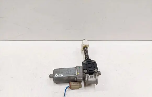 BMW 7 E65 E66 Seat adjustment motor 8316632 0390201993