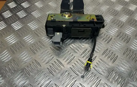 Volvo XC90 Tailgate/trunk/boot lock/catch/latch 30753479