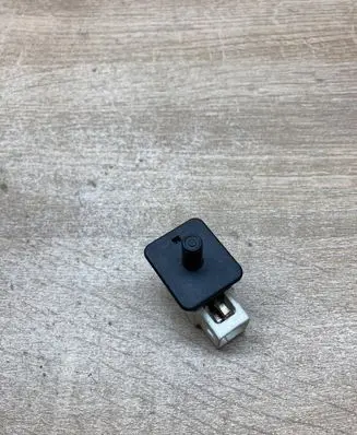 Mercedes-Benz E W211 Front door sensor 2028209410
